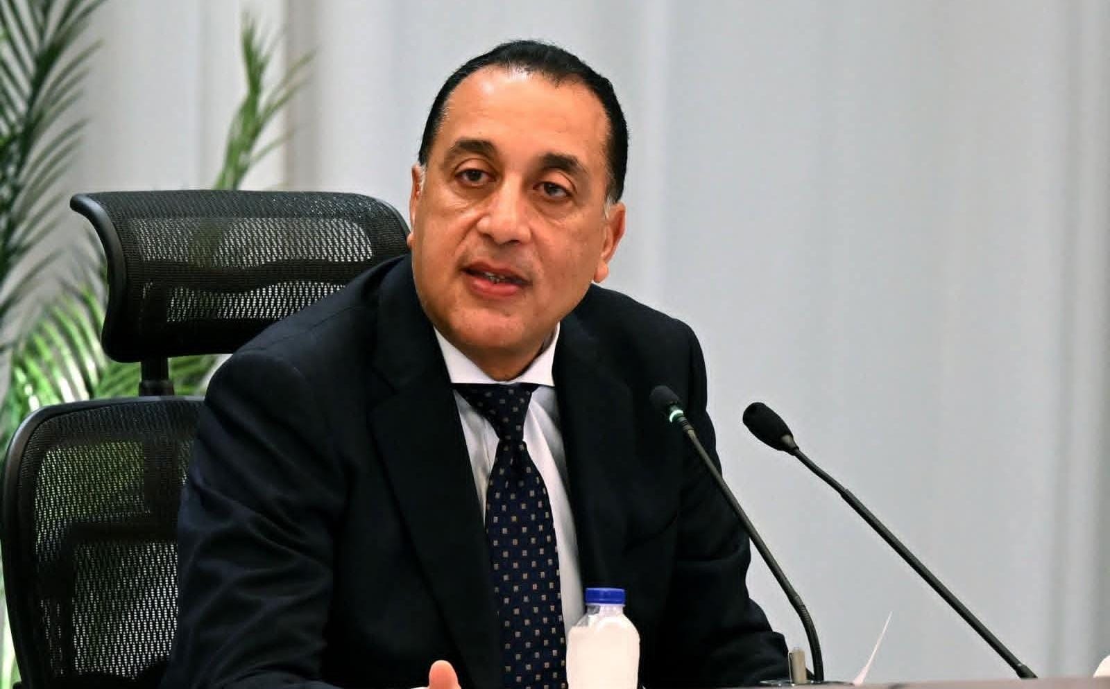 رئيس الوزراء يطمئن على الحالة الصحية لقداسة البابا تواضروس الثاني