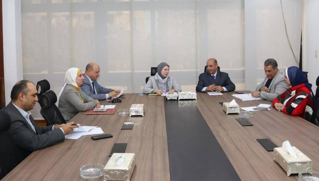اجتماع تنسيقي بين جامعة أسيوط ومركز البحوث الاجتماعية والجنائية لتفعيل بروتوكول التعاون