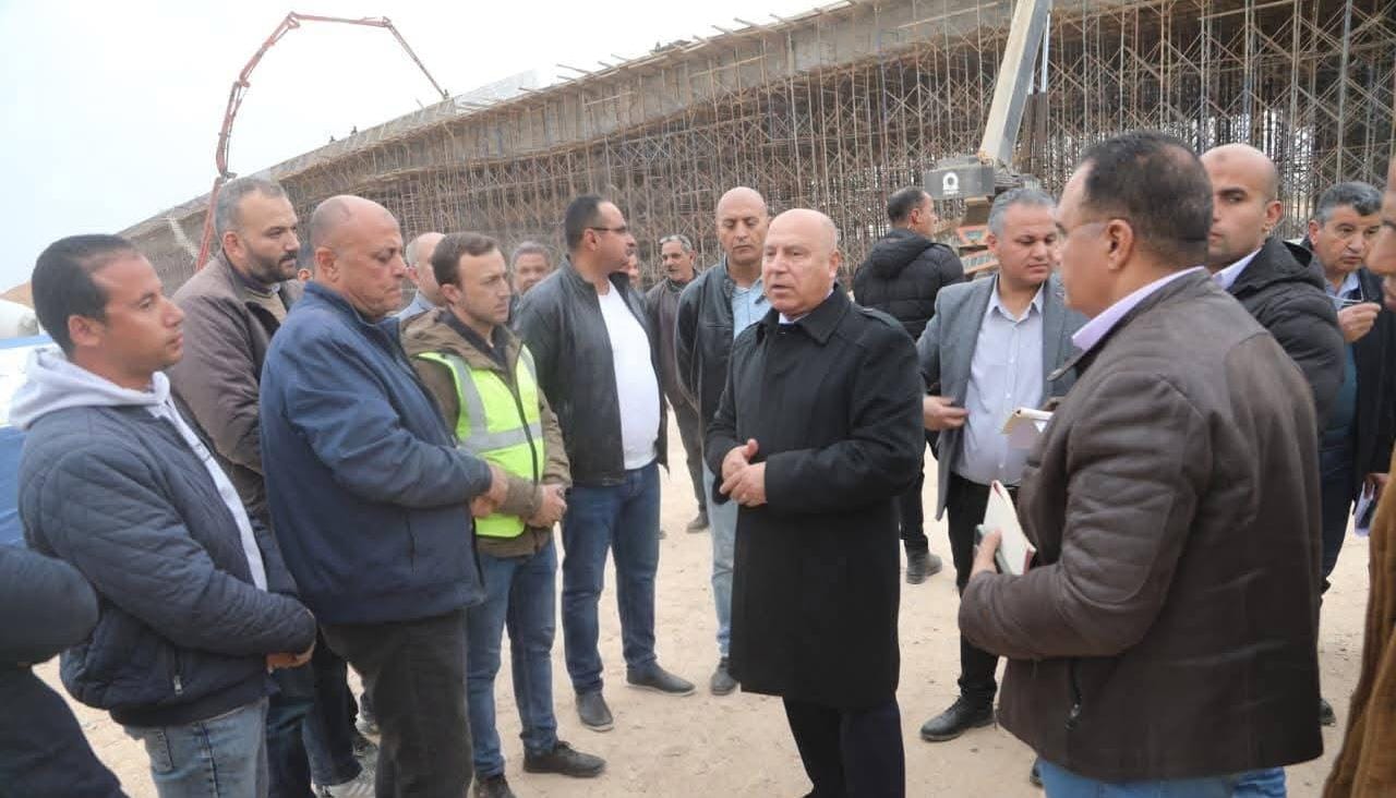 وزير النقل يتفقد أعمال تنفيذ المحطات وتركيب القضبان بالخط الأول للقطار الكهربائي السريع