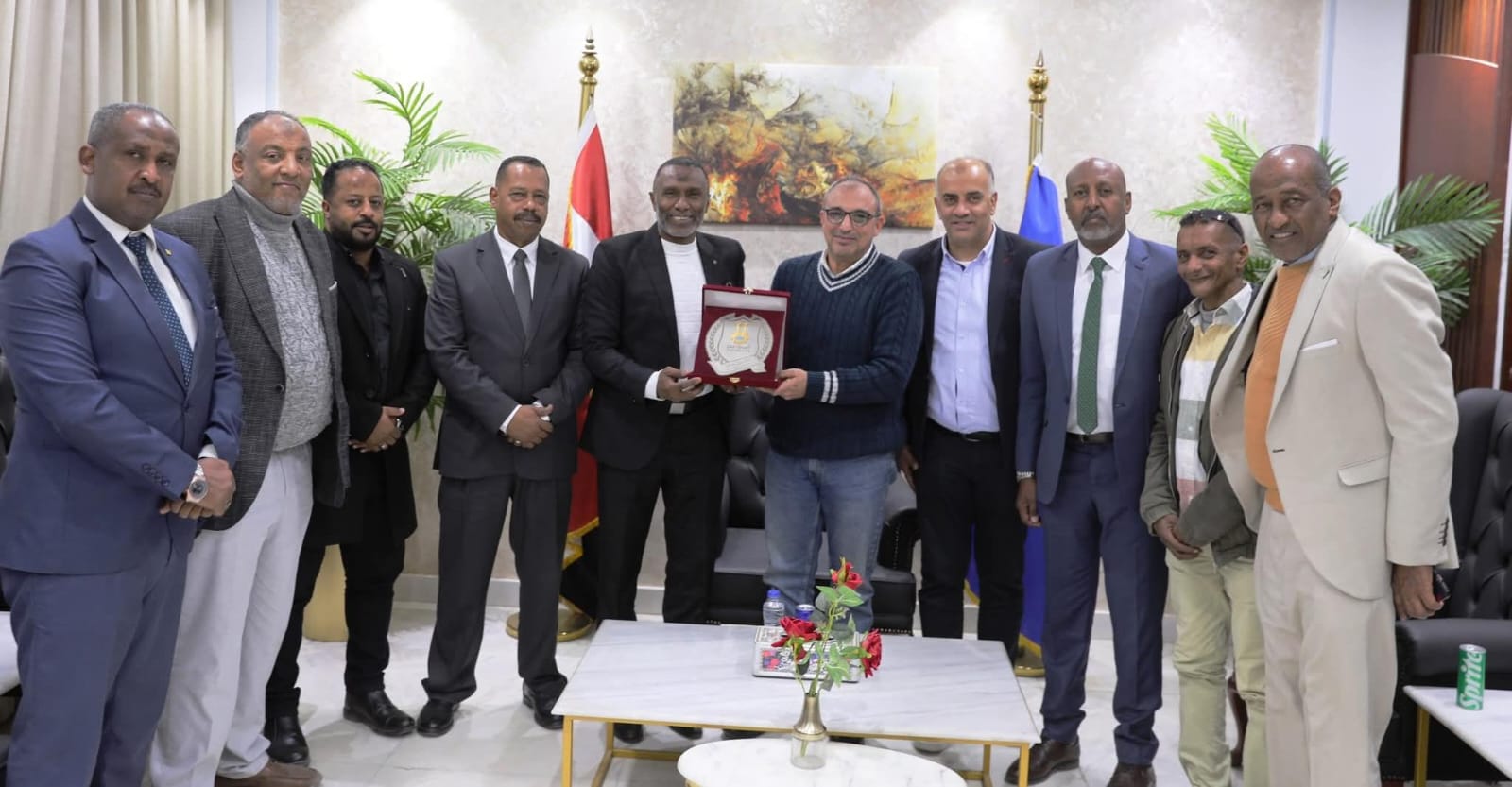 وفد الجمعيات والأندية النوبية يهنئ محافظ أسوان بجوائز التميز الحكومى
