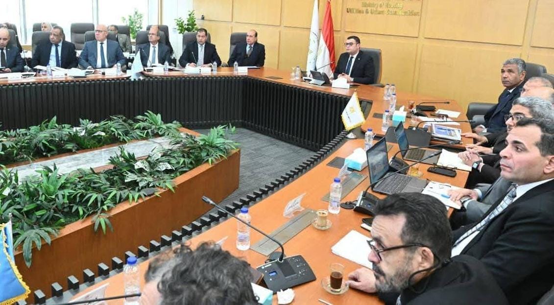 وزير الإسكان يتابع تنفيذ مشروعات «حياة كريمة» بالريف المصري
