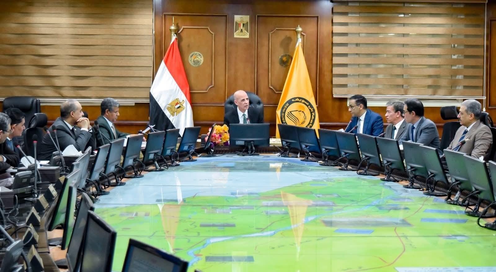 مجلس جامعة بني سويف يوافق على إقامة معرض ملابس خيري للطلاب