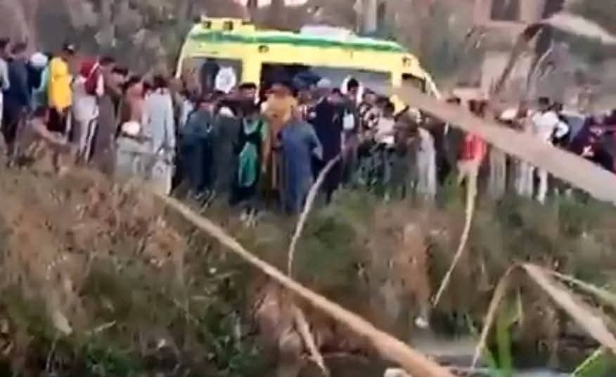 مصرع طالبين وإصابة آخر بعد انقلاب تروسيكل داخل ترعة بقنا