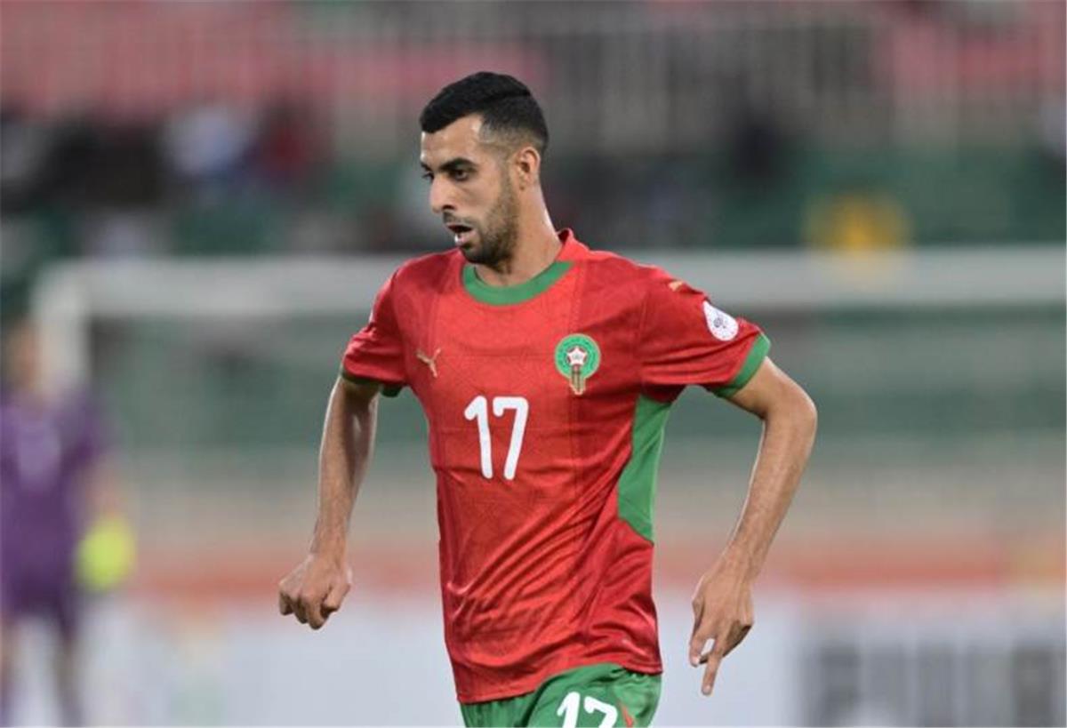 الأهلي يحسم صفقة بلعمري بقرار من مجلس الإدارة
