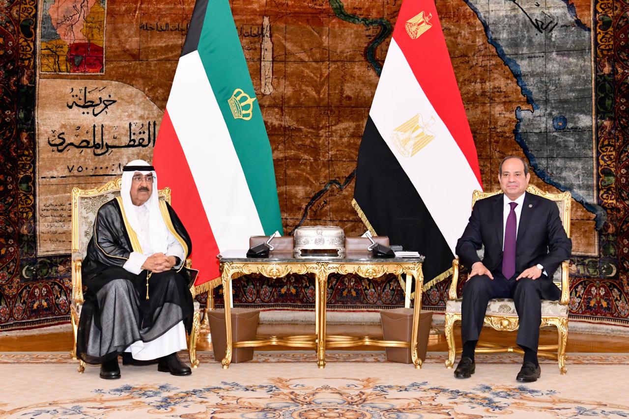 الرئيس السيسي يؤكد دعم مصر الكامل للكويت في مواجهة الاعتداء الإيراني