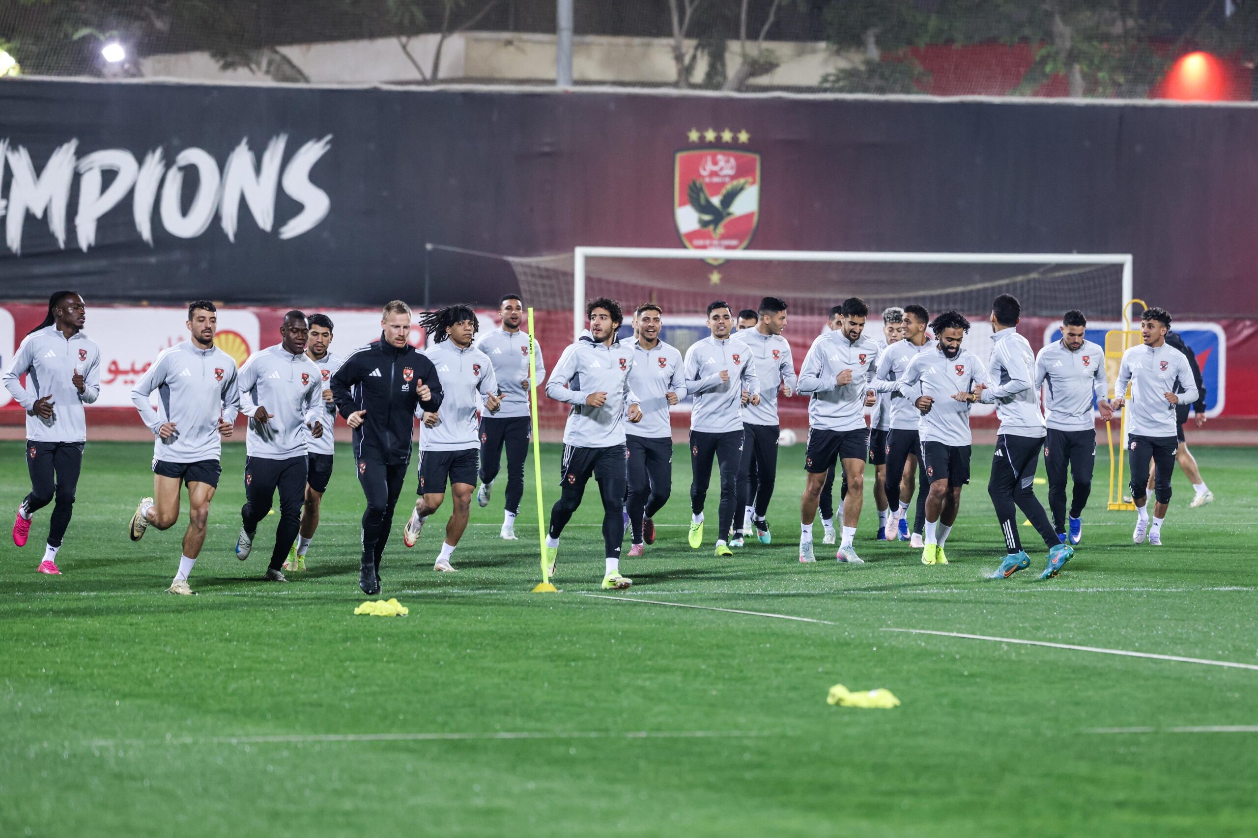 الأهلي يستأنف تدريباته استعدادًا لمواجهة سموحة في الدوري