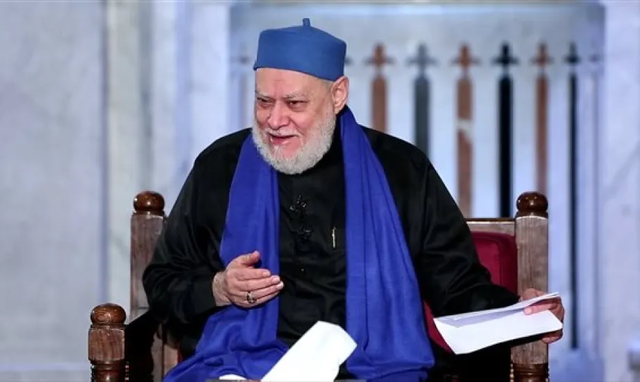 علي جمعة: الصبر على الطفولة جزء من الأجر والثواب أثناء الصلاة