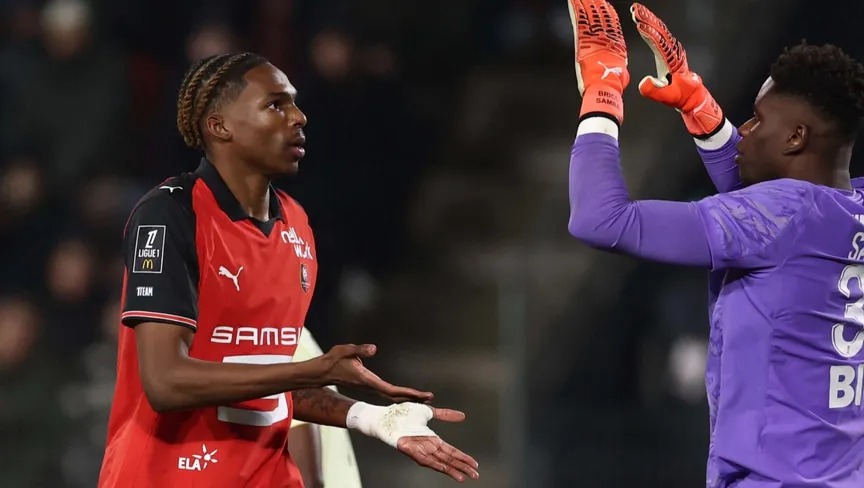 ليفربول يقتحم سباق التعاقد مع المدافع الفرنسي جيريمي جاكيه