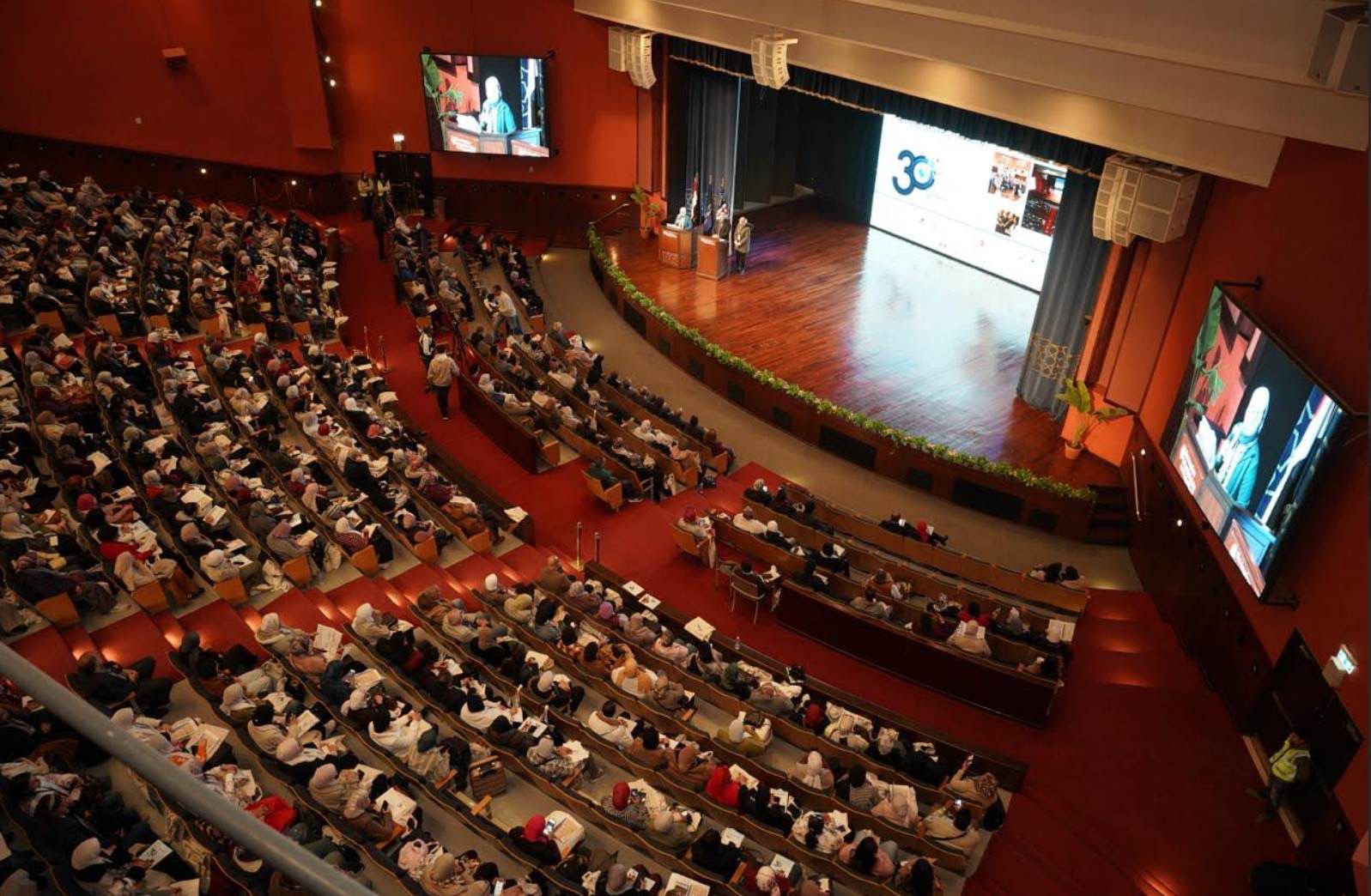 كلية التعليم المستمر بالجامعة الأمريكية بالقاهرةتحتفل بمرور 30 عامًا على مؤتمر NileTESOL