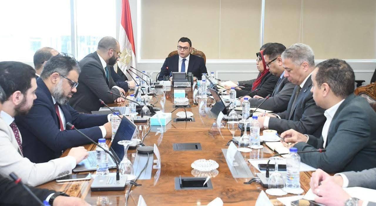 وزير الإسكان يتابع الإجراءات المتخذة لتدشين منصة تصدير العقار