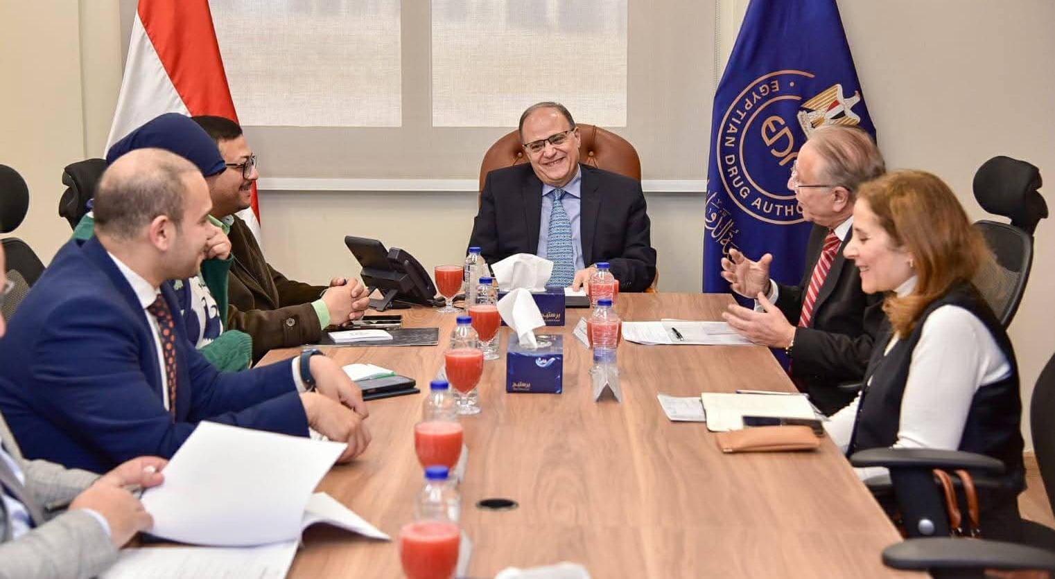 رئيس هيئة الدواء المصرية يلتقي مسئولي شركة «إيبيكو».. تفاصيل