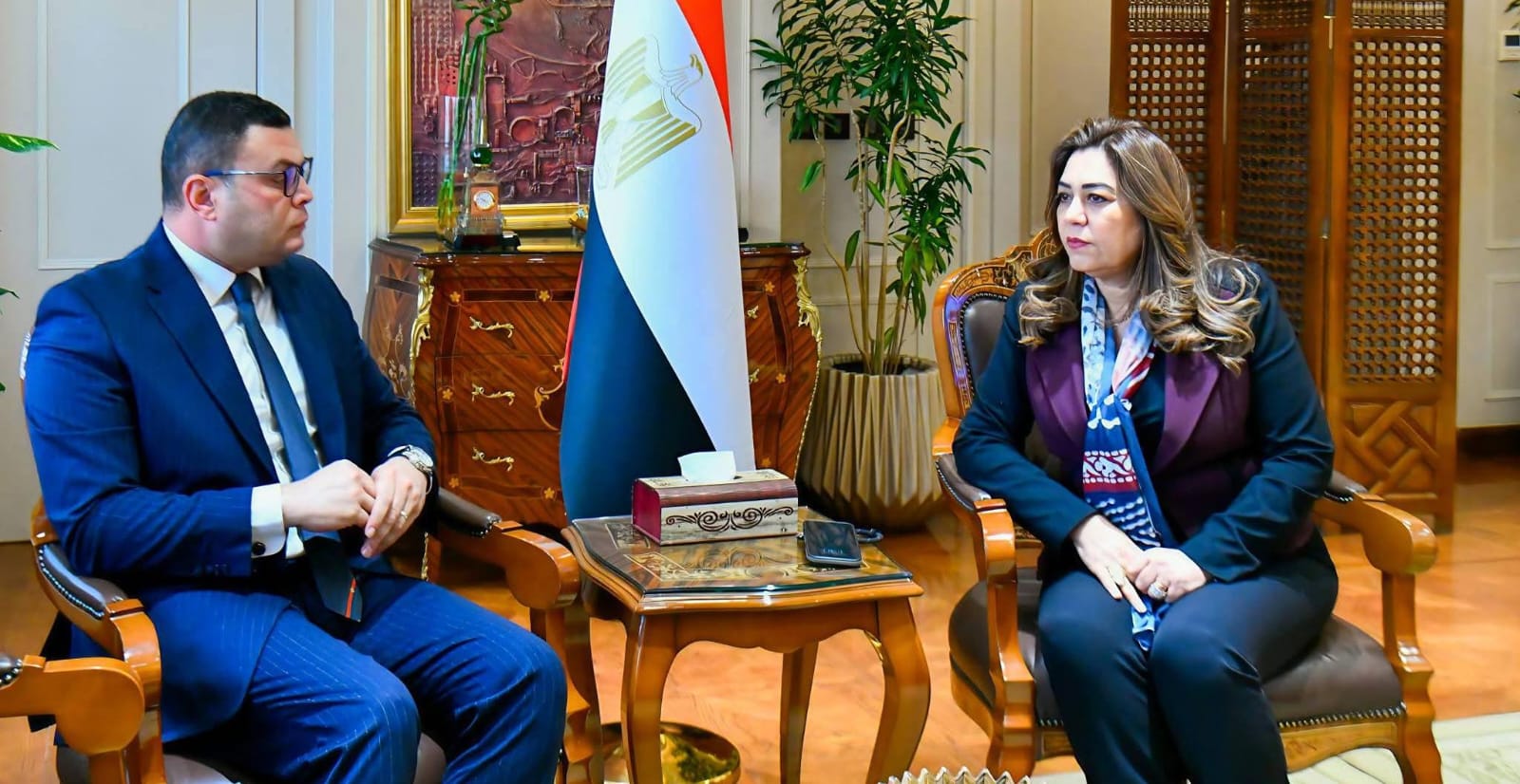 وزيرا التنمية المحلية والإسكان يناقشان التعاون في تنفيذ منظومة المخلفات الصلبة في المدن الجديدة