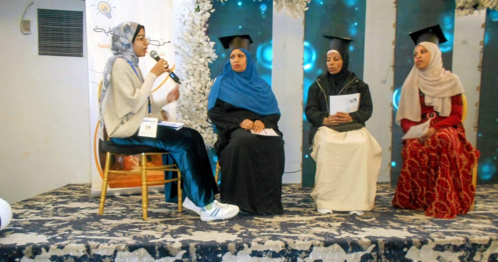 نائب محافظ قنا يشهد حفل تخريج 100 متحرر من الأمية