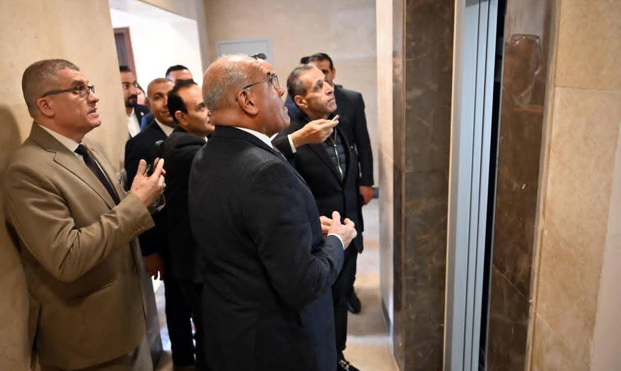 رئيس الهيئة العربية للتصنيع يتفقد باكورة إنتاج الشركة العربية السويسرية للمصاعد