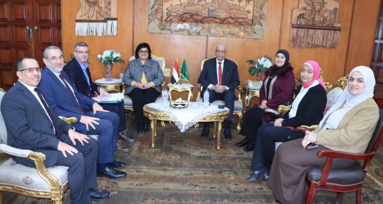 رئيس جامعة المنوفية يناقش خطة إنشاء توسعات لجامعة المنوفية الأهلية وافتتاح برامج جديدة