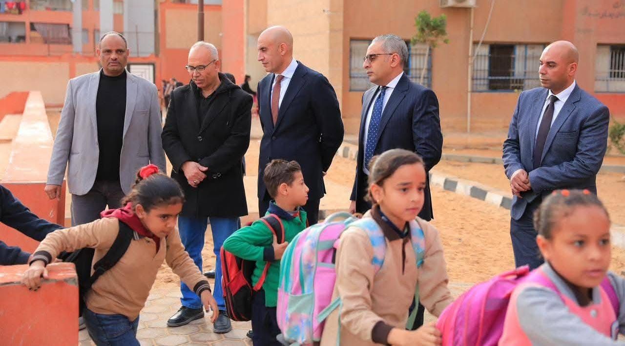 وزير التربية والتعليم يجري جولة تفقدية مفاجئة بمدارس “تحيا مصر” بحي الأسمرات بالمقطم