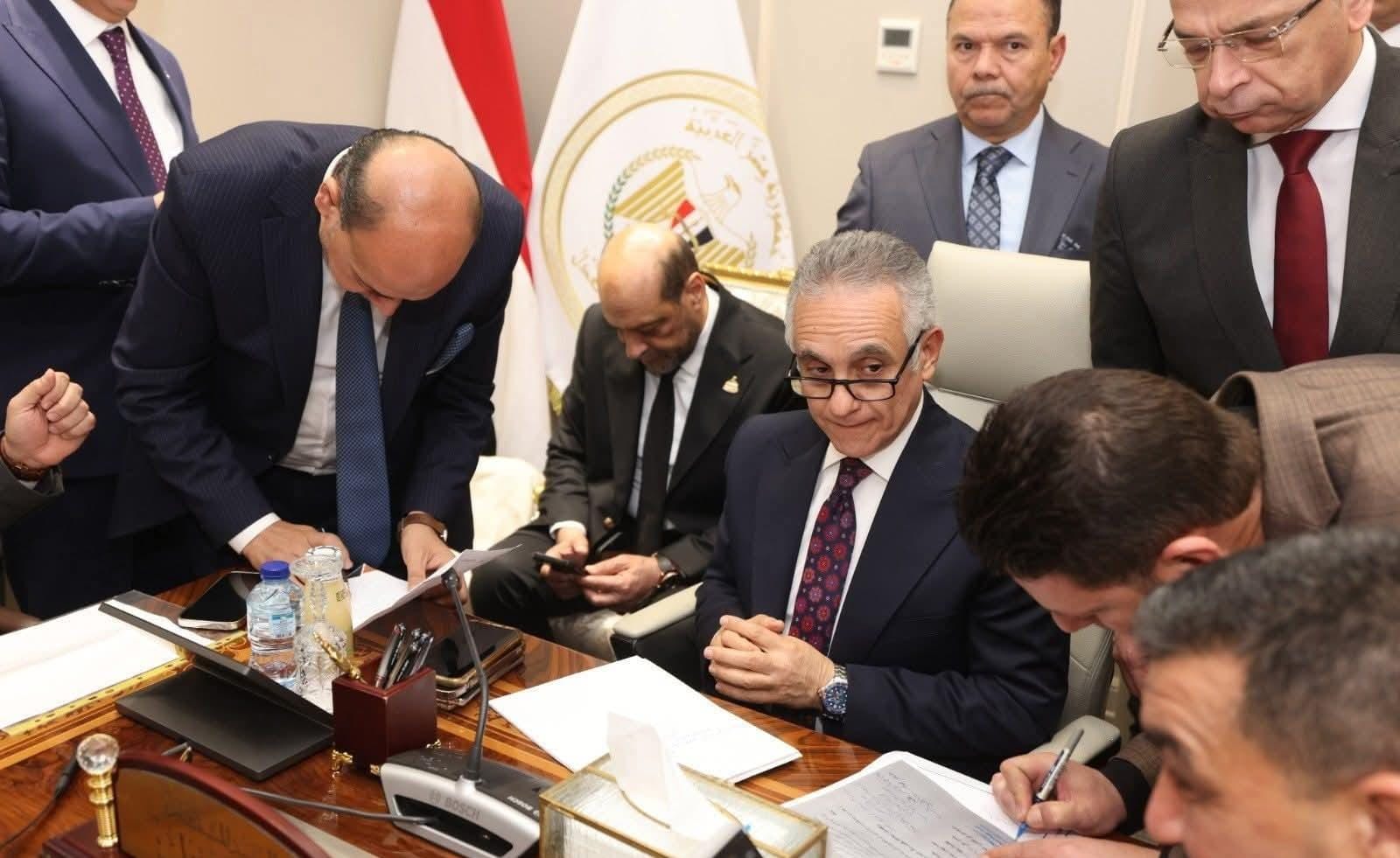 وزير العدل يؤكد الحرص على التنسيق المستمر مع أعضاء مجلسي النواب والشيوخ