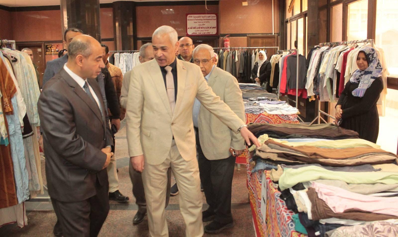 جامعة أسيوط تفتتح المعرض الخيري الثامن للملابس لجمعية إنقاذ مرضى صعيد مصر