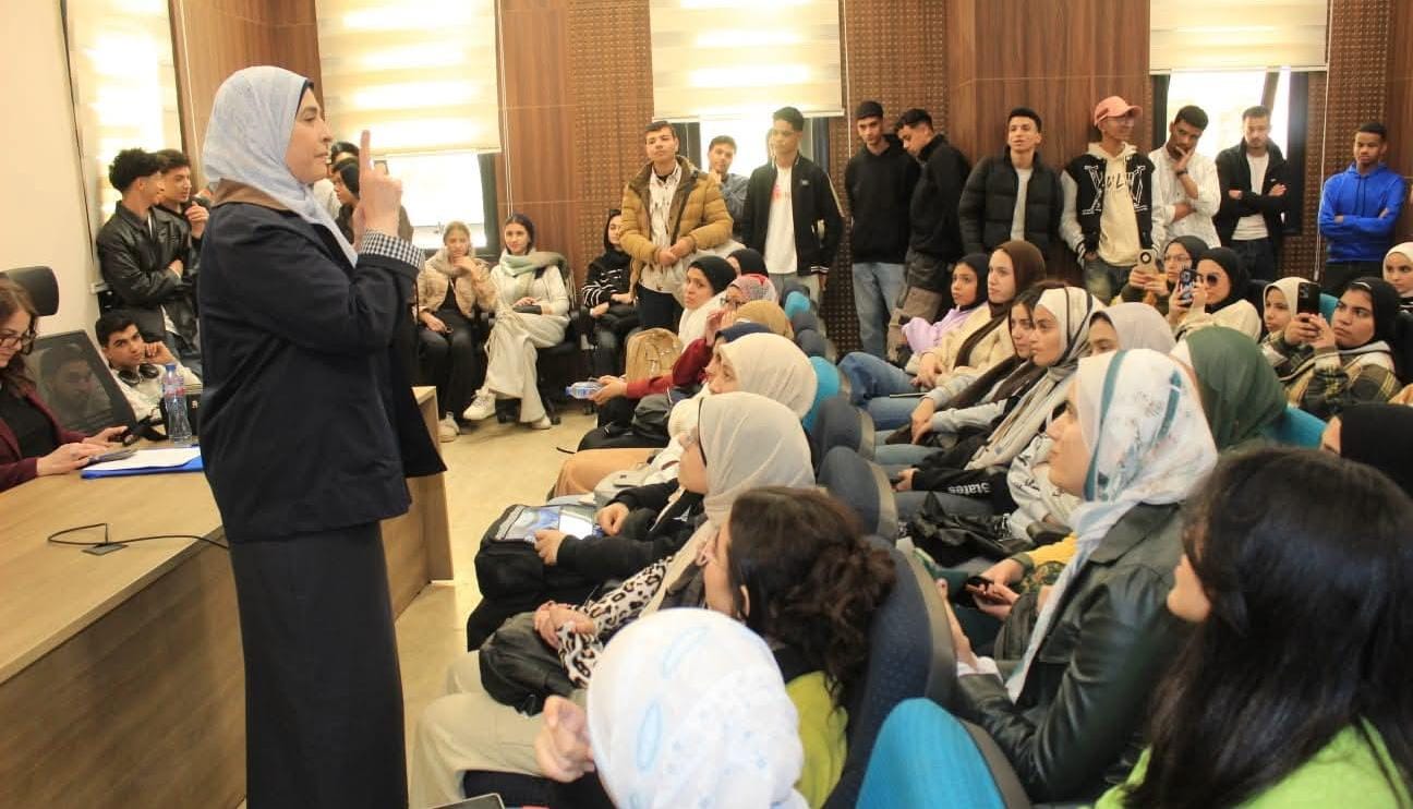 ندوة "الوعي ومقاومة الشائعات" بكلية الإعلام جامعة عين شمس
