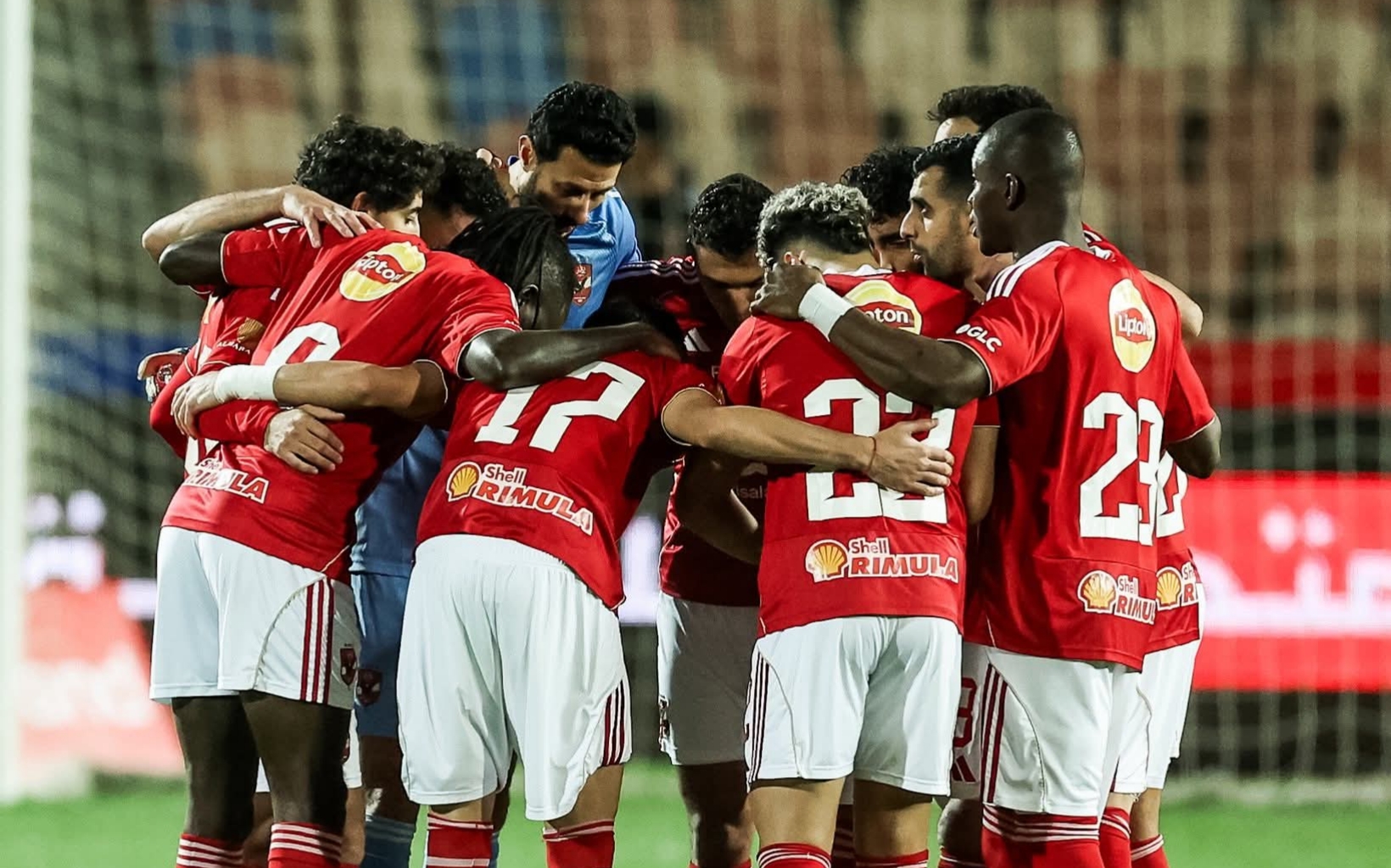 الكشف عن حكم مباراة الأهلي أمام سموحة في الدوري