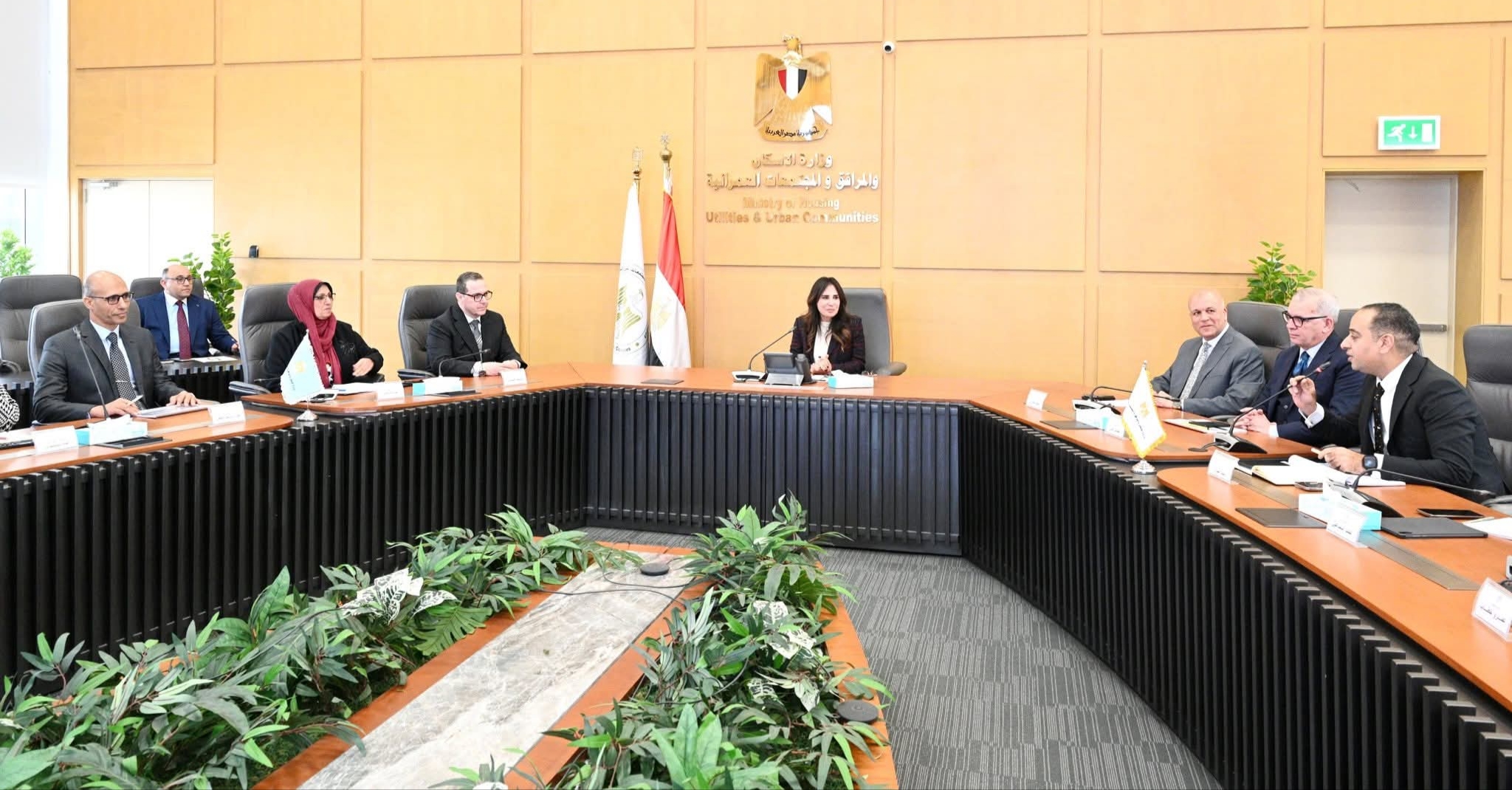 وزيرة الإسكان تتابع مستجدات ملفات تقنين الأوضاع بالأراضي المضافة لعدد من المدن الجديدة