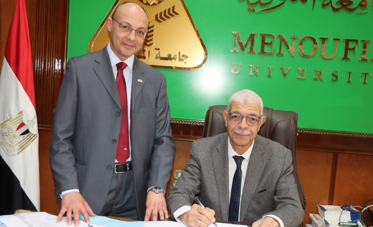 رئيس جامعة المنوفية يعتمد نتيجة بكالوريوس الطب والجراحة للدفعة 40