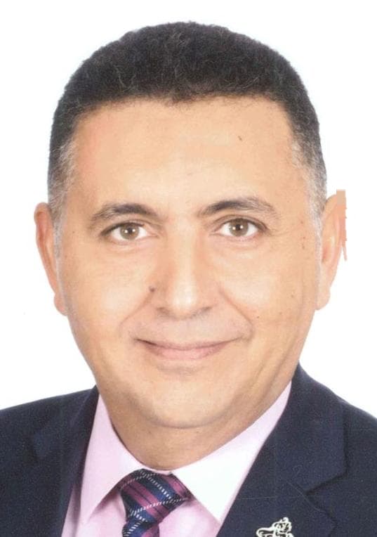 عبد الصادق يهنئ د.حسام عبد الفتاح ، لتعيينه محافظا للقليوبية