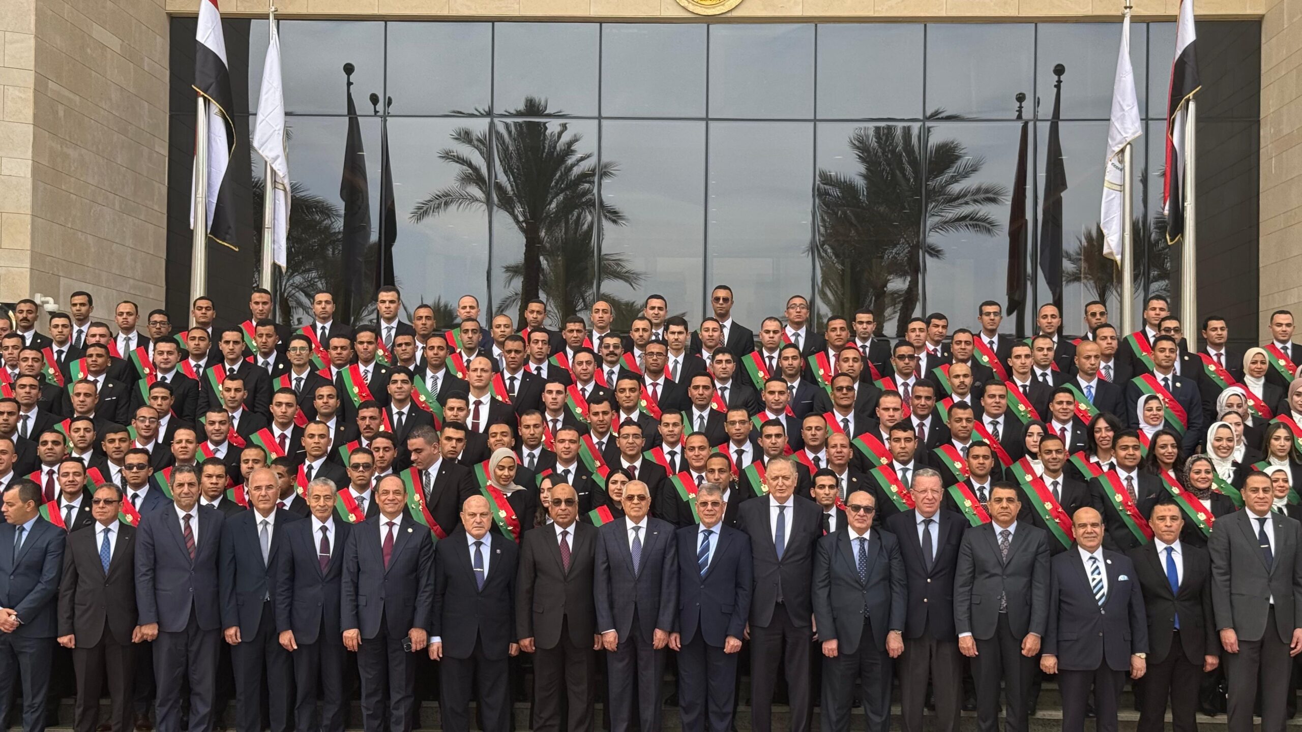 وزير العدل ورئيس النيابة الإدارية يشهدان مراسم أداء اليمين للمعاونين الجدد.. صور