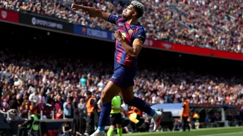 برشلونة يواصل انفراده بصدارة الدوري بفوز صعب على رايو فاليكانو