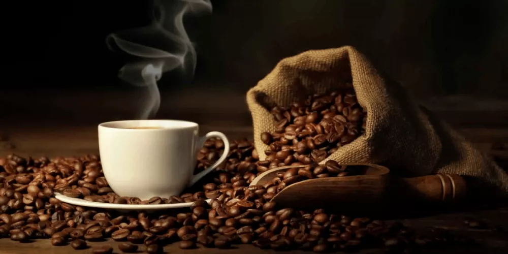 جرس إنذار لمحبي الكافيين.. أضرار القهوة ومتى يجب الامتناع عنها