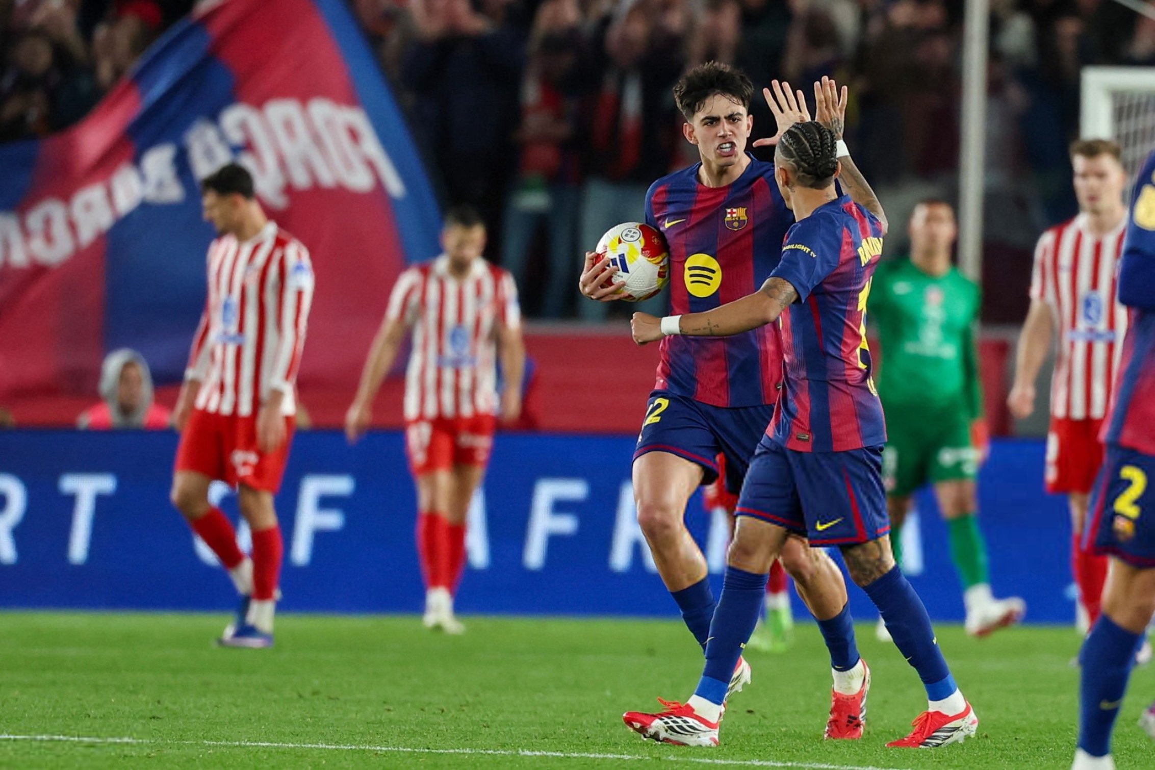 ريمونتادا غير مكتملة .. برشلونة يفشل في بلوغ نهائي كأس اسبانيا رغم الفوز على أتليتكو مدريد