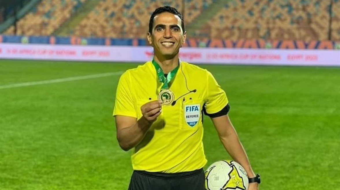 شاهد على برونزية مهدرة .. من هو جلال جيد حكم موقعة الأهلي والترجي؟