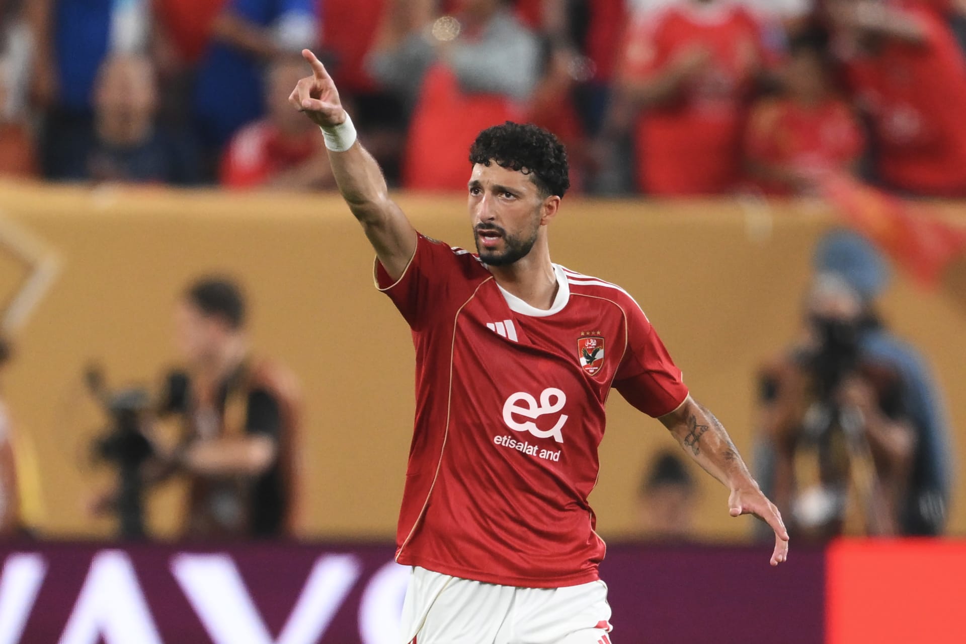 وكيل وسام أبو علي: من الوارد عودة اللاعب إلى الأهلي مجددًا