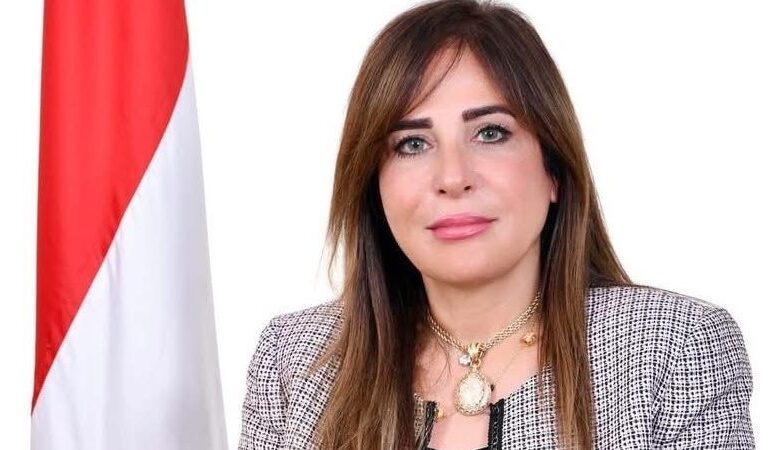 وزيرة الاسكان