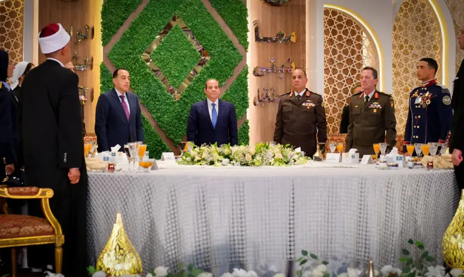 السيسي في إفطار الأكاديمية العسكرية: مصر بخير.. وتحذير حاسم للتجار المتلاعبين بالأسعار