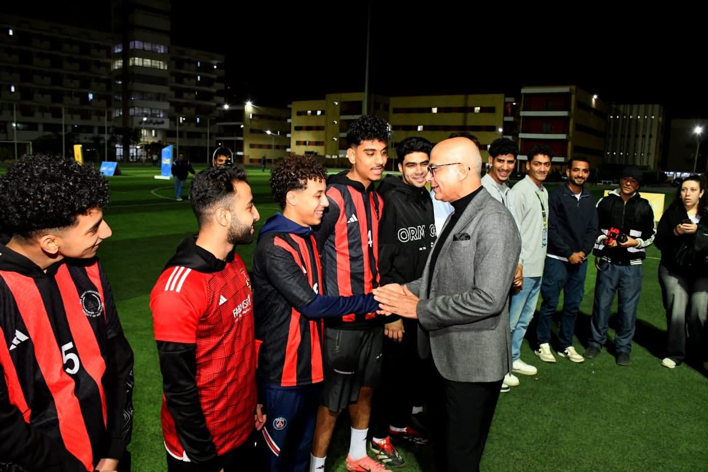 رئيس جامعة عين شمس ونائبه يشهدان انطلاق الدورة الرمضانية لأسرة «طلاب من أجل مصر»