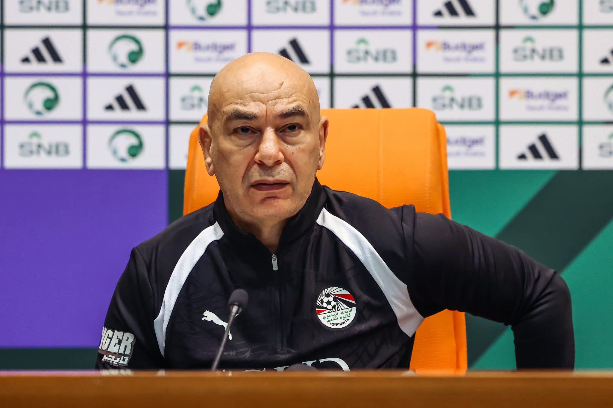 حسام حسن : تجربة السعودية مفيدة وغياب صلاح مؤثر