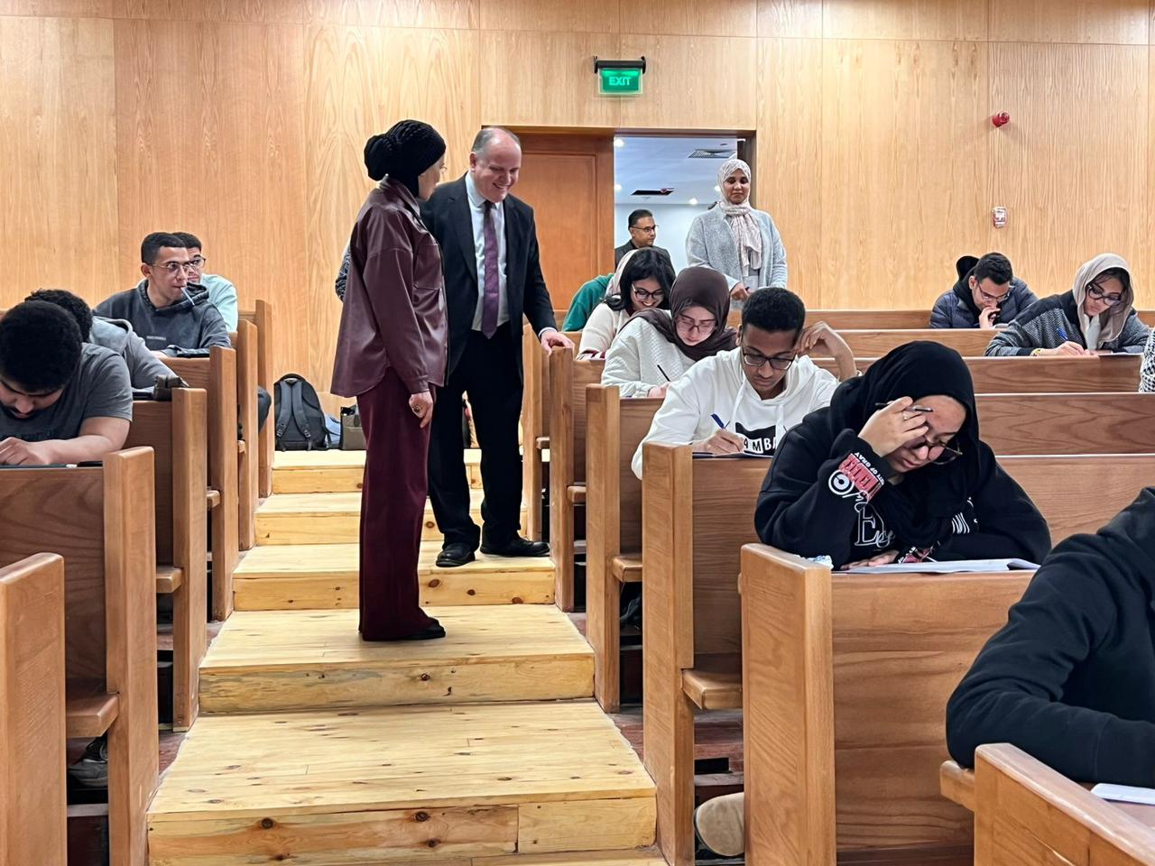 انضباط أكاديمي في امتحانات برنامج الطب والجراحة بجامعة القاهرة الأهلية