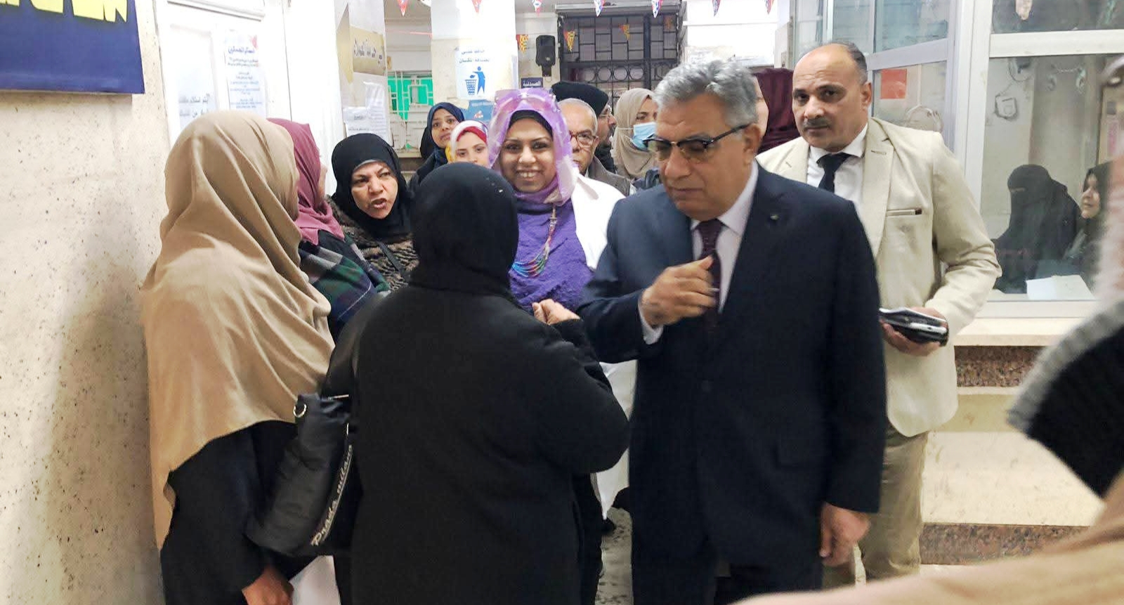 محافظ الدقهلية في زيارة مفاجئة لعيادة التأمين الصحي بجديلة