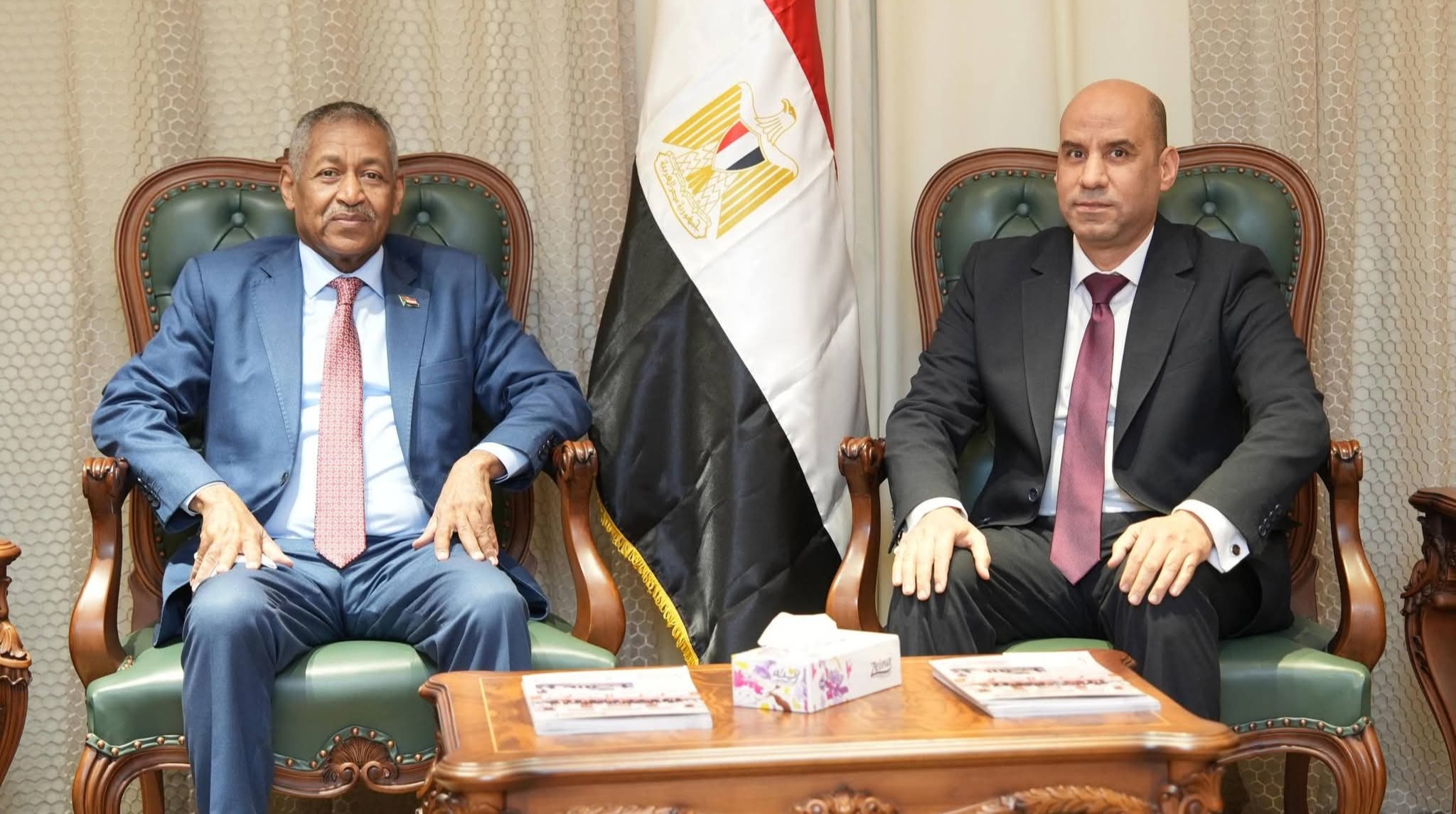 وزير العمل يلتقي السفير السوداني لبحث التعاون في تدريب الكوادر السوادنية