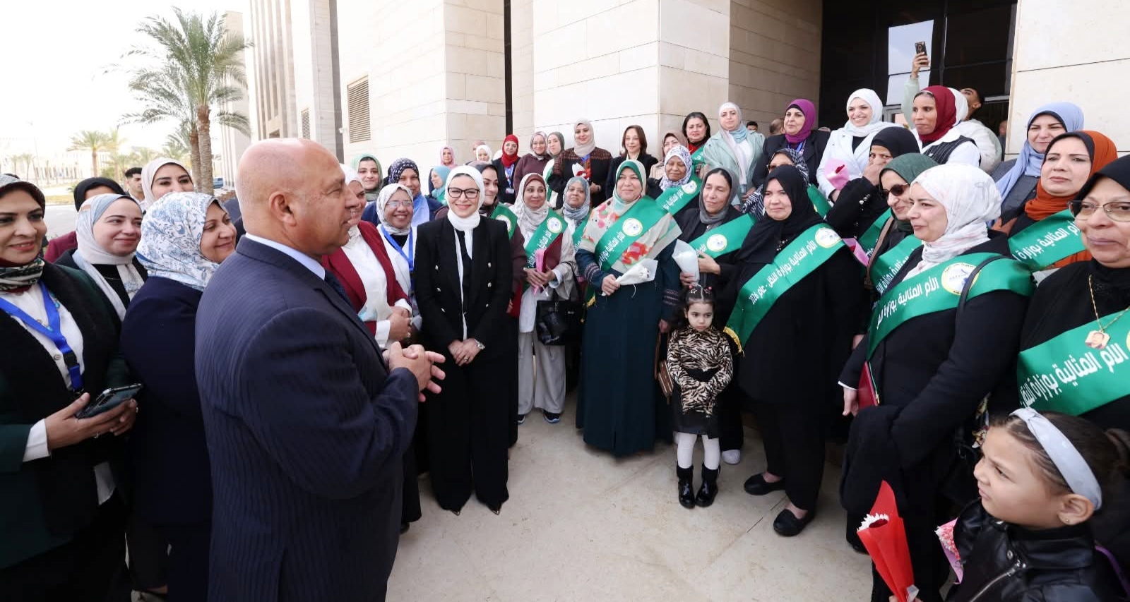 وزير النقل: المرأة المصرية وخاصة الأم العاملة شريك أساسي في مسيرة الوطن