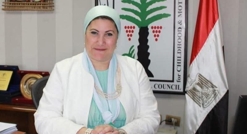 رئيسة المجلس القومي للطفولة والأمومة تتابع العمل بخط نجدة الطفل خلال أيام عيد الفطر المبارك