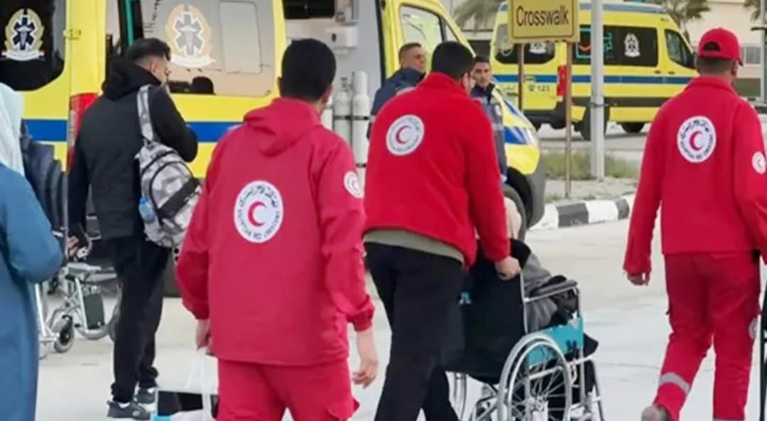 معبر رفح البري يستقبل دفعة جديدة من العائدين الفلسطينيين
