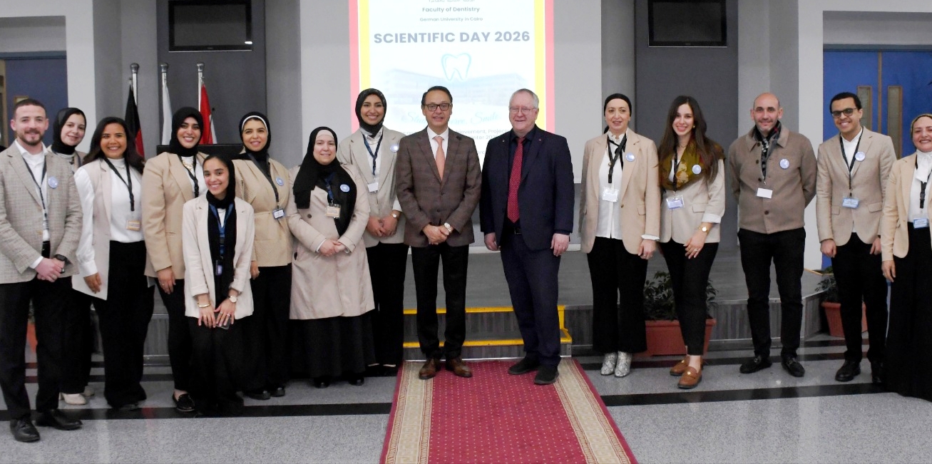 الجامعة الألمانية بالقاهرة تواصل ريادتها.. إشادات واسعة بمستوى طلاب أول دفعة بطب الأسنان