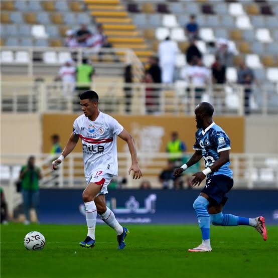 قبل موقعة الليلة.. بيراميدز يتفوق على الزمالك في القيمة التسويقية