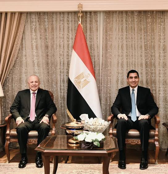 وزير الرياضة وأبو ريدة يدعمان بعثة الناشئين قبل موقعة تونس