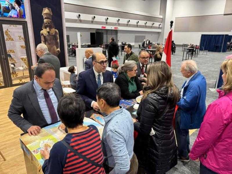 سفير مصر لدى كندا يفتتح الجناح المصري في معرض أوتاوا للسياحة والسفر
