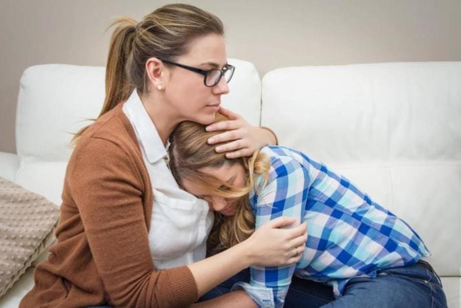 تعرف على خطوات لحماية الأبناء المراهقين من مخاطر المحتوى الإباحي