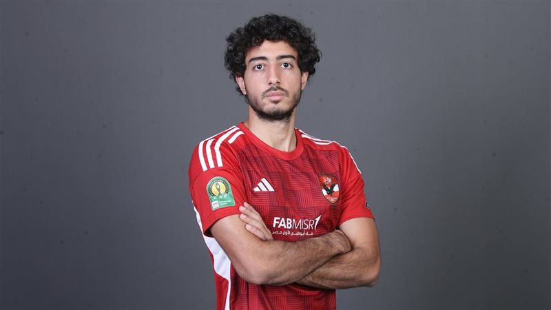 الأهلي يفقد خدمات نجم الفريق في القمة أمام الزمالك بسبب الإيقاف