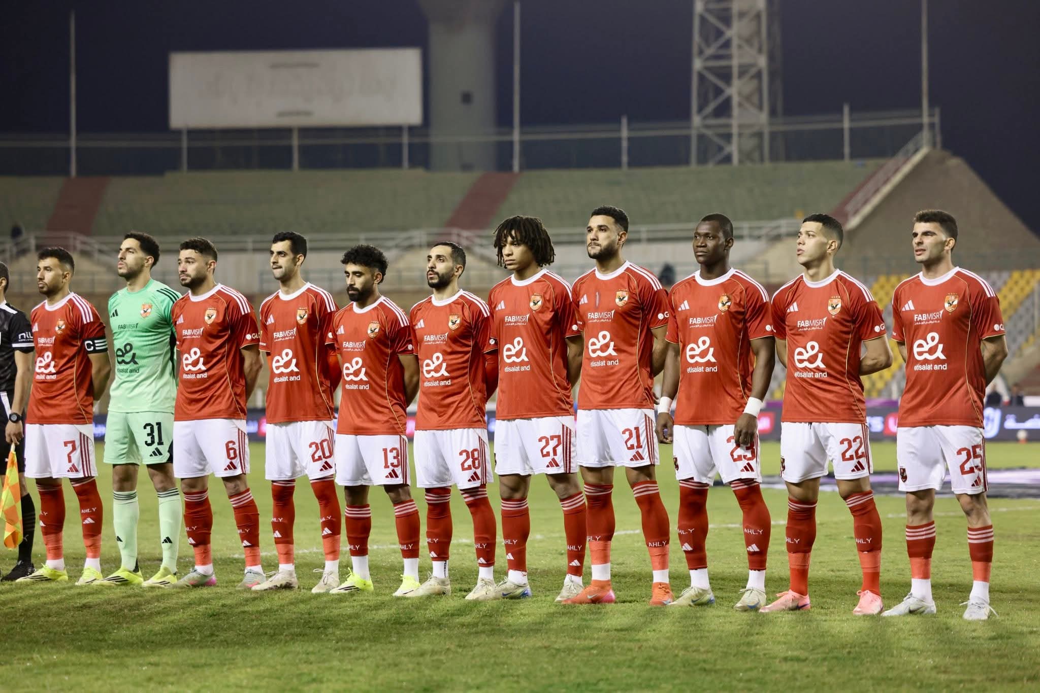 قائمة الأهلي لمباراة سموحة .. استمرار غياب كامويش وكوكا